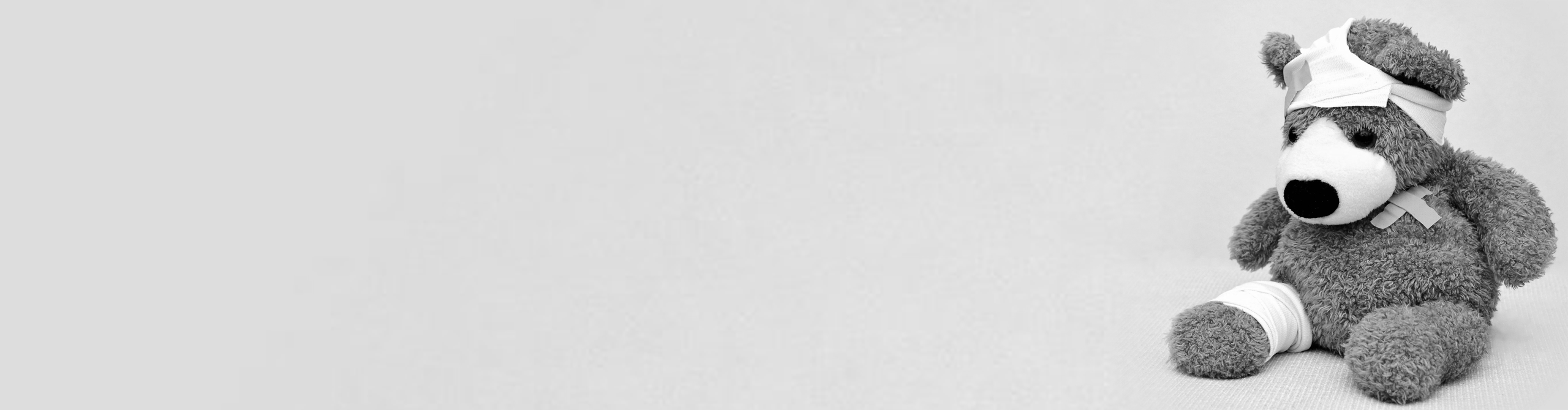 Teddy mit Pflaster und Verband Header image